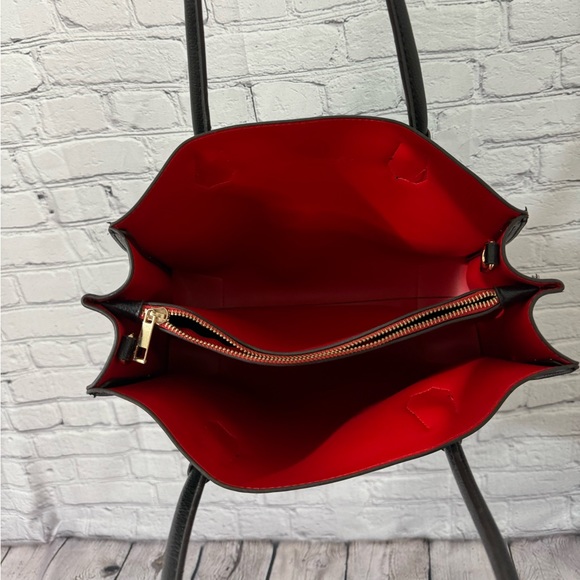 Carolyn Tucker Tote Bag - Picture 6 of 7